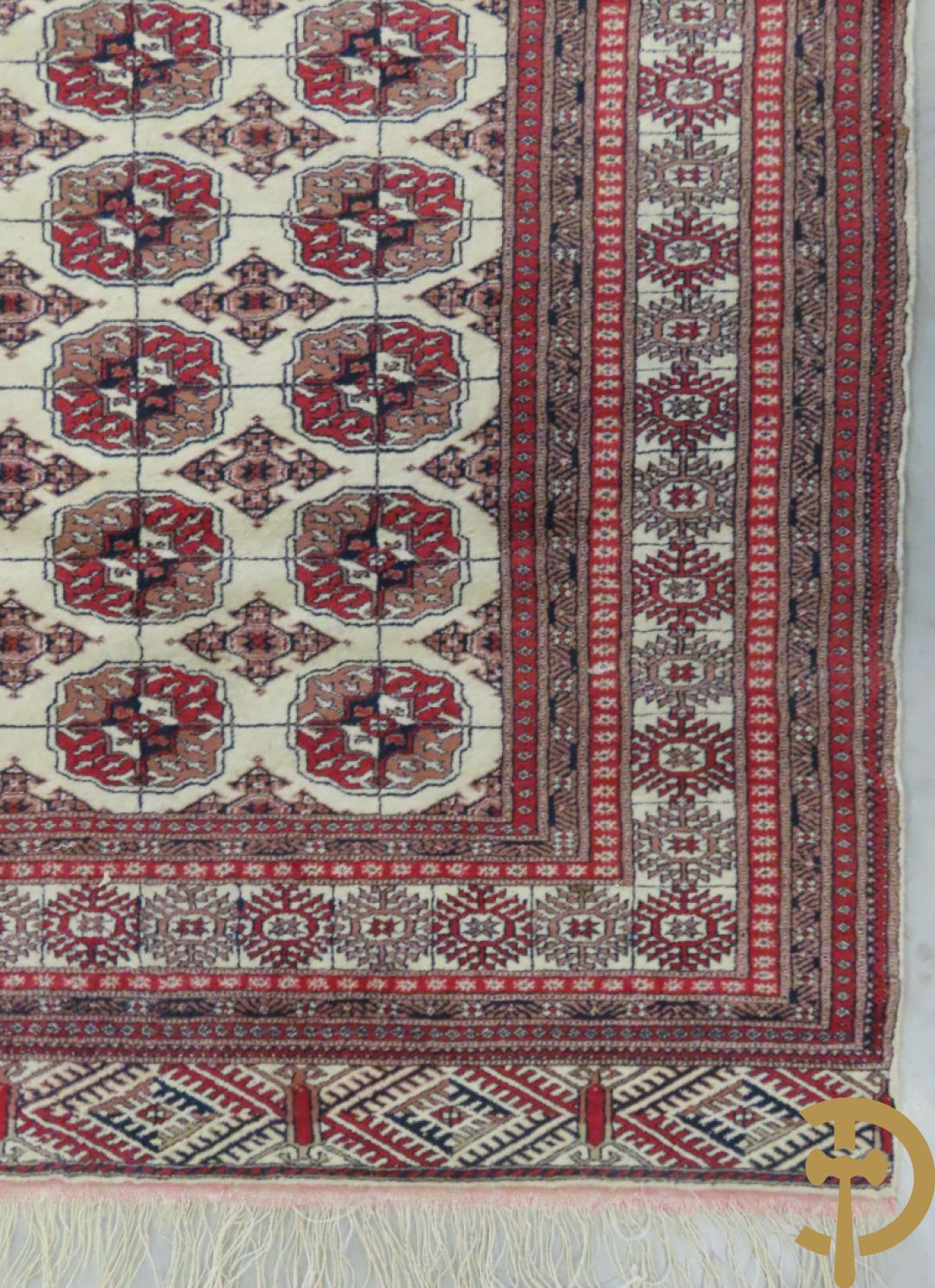 Drie oosterse handgeknoopte tapijten (2 Bouchara en 1 Hamadan)