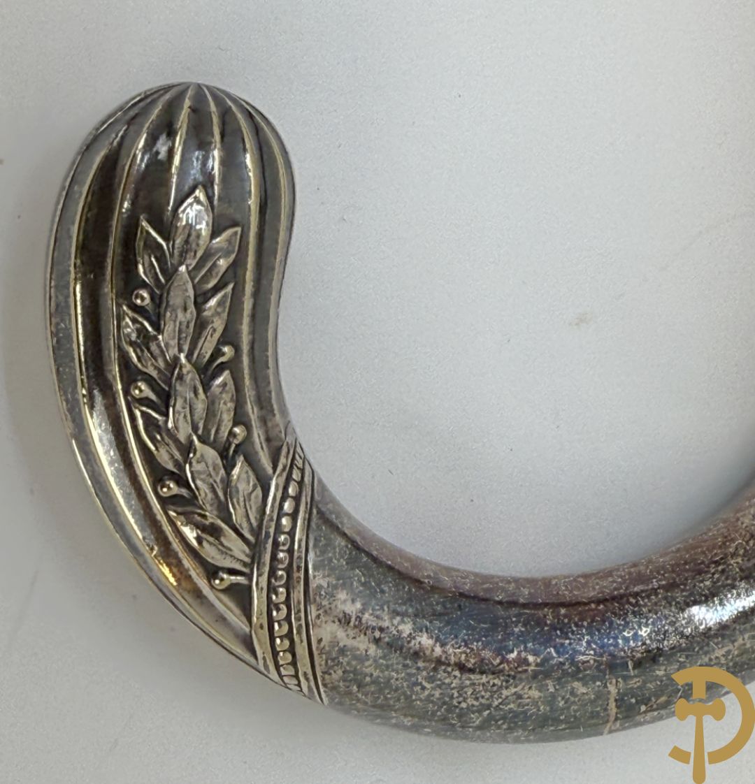 Drie wandelstokken met verzilverd handvat