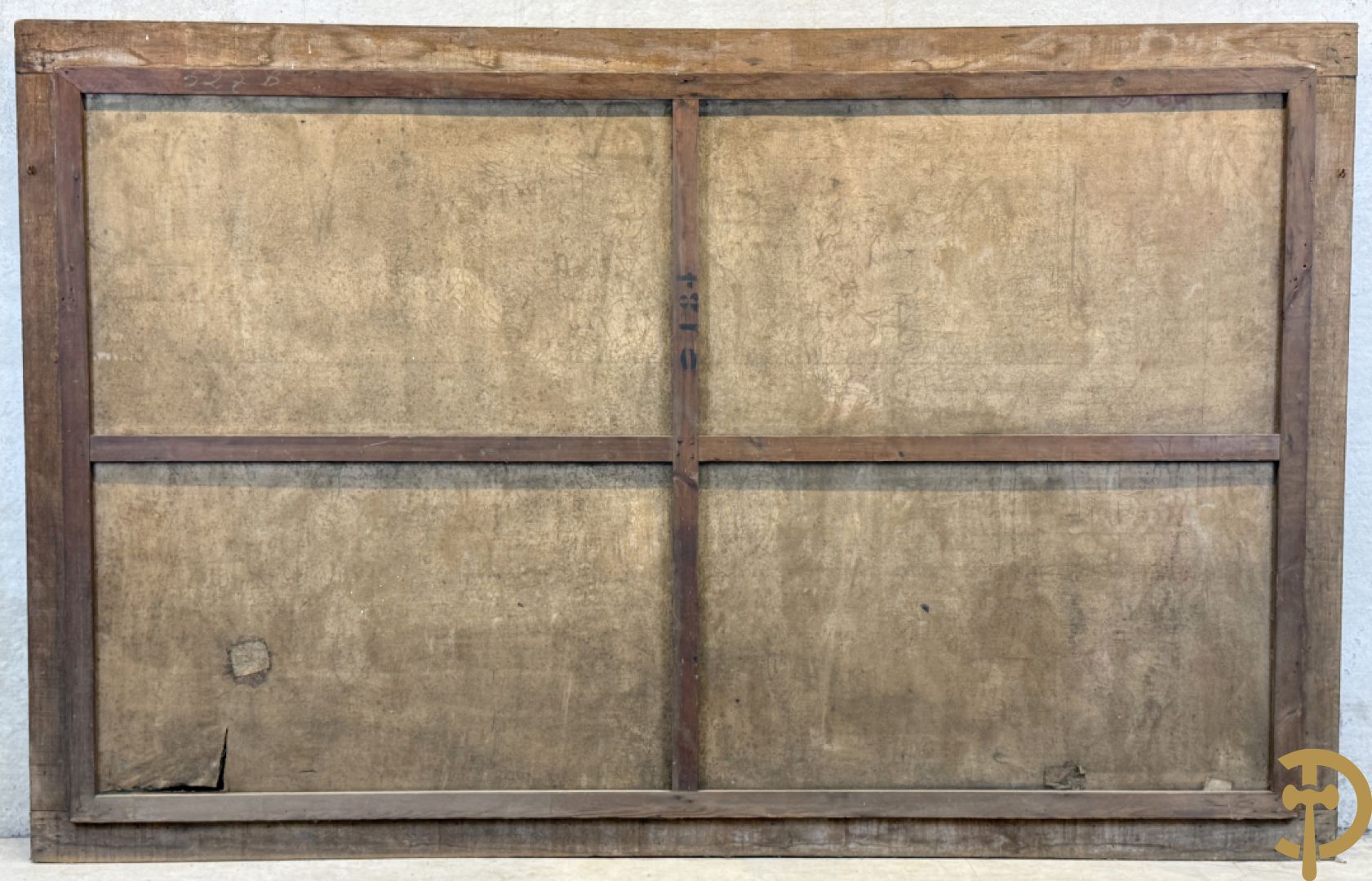 Onleesbaar getekend links onder 