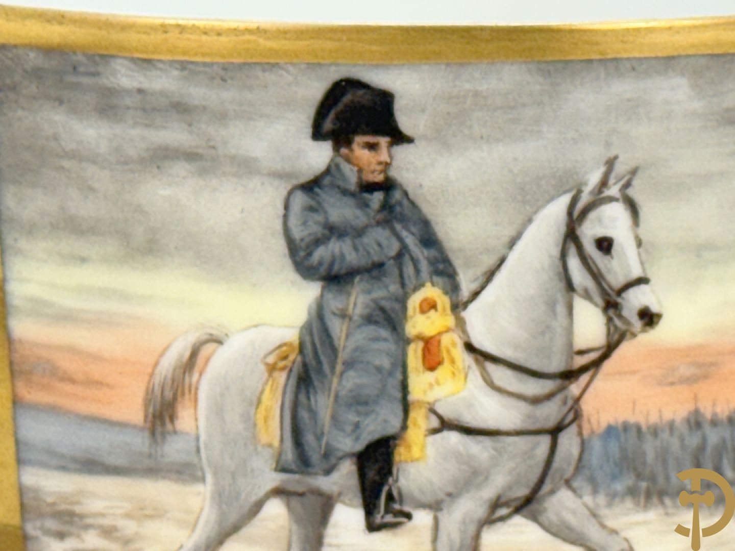 Porseleinen kopje en schoteltje met voorstelling van Napoleon te paard, JPC Chanele + kopje in Limoges porselein + cachepot met bloemendecor