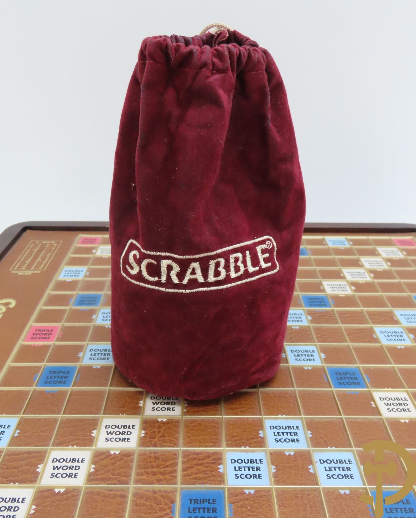 Luxe Scrabble bord met houtafwerking