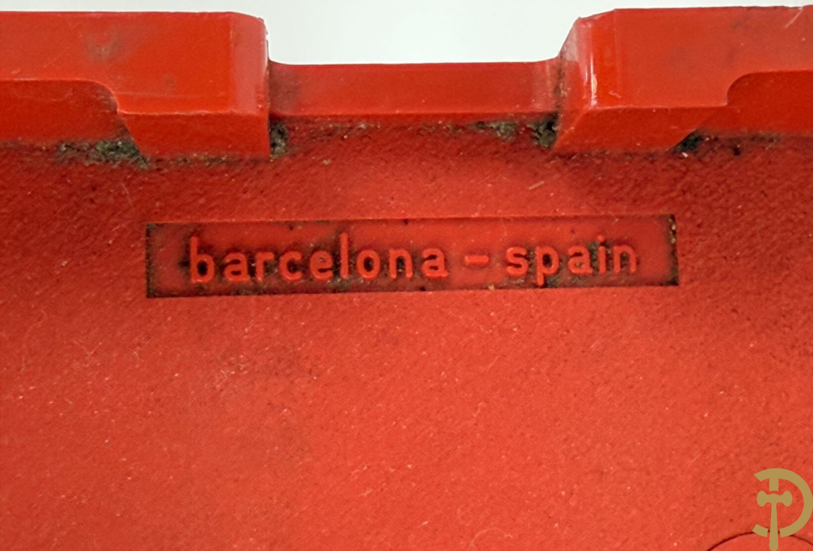 Typmachine in design plexi uitvoering door Olivetti 