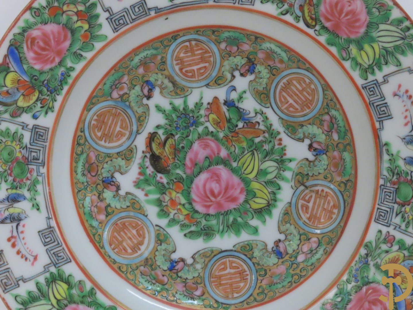 Lot Chinese porseleinen bordjes w.o. Famille rose en Kanton