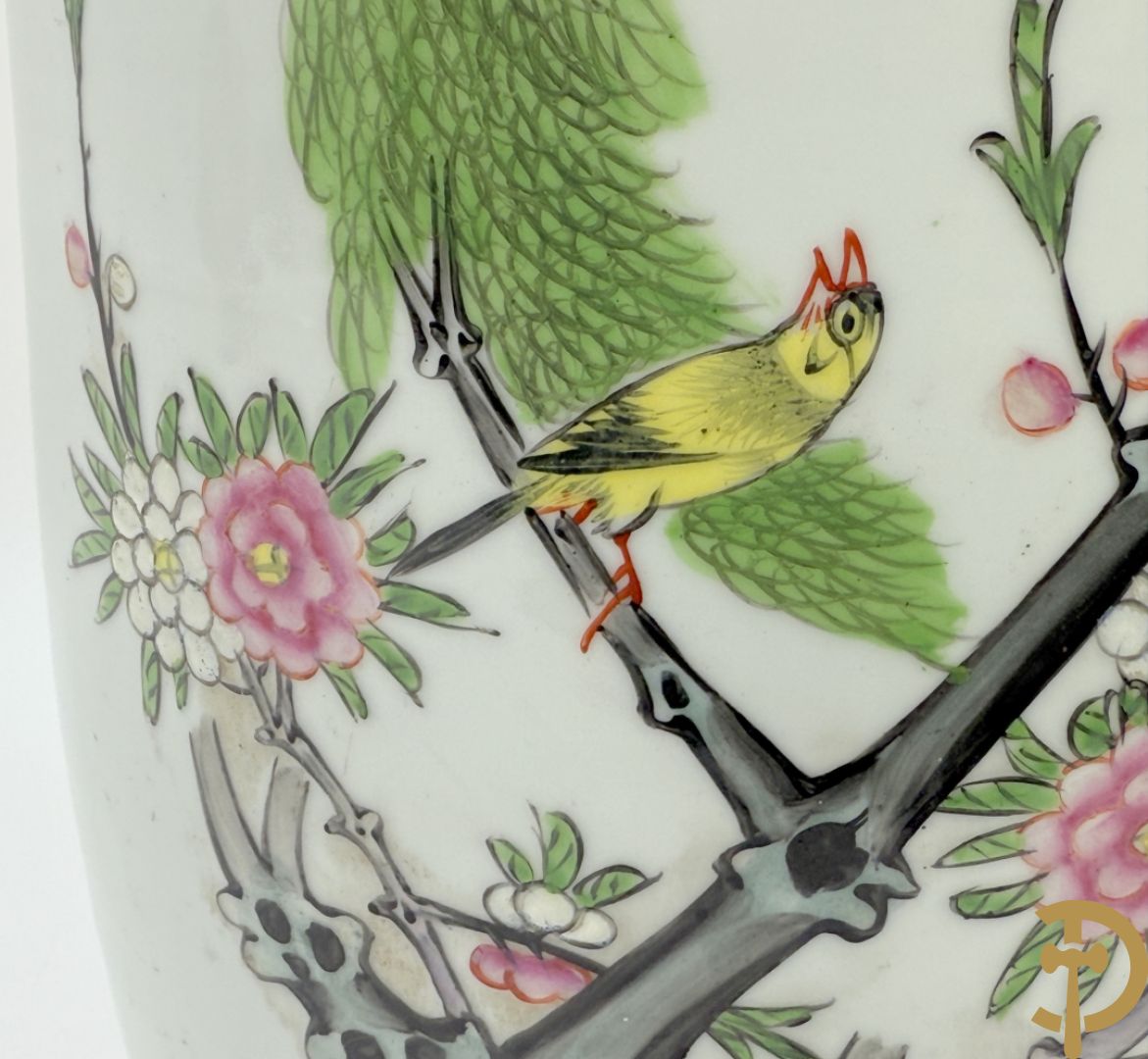 Chinese porseleinen vaas met decor van bloemen en vogels