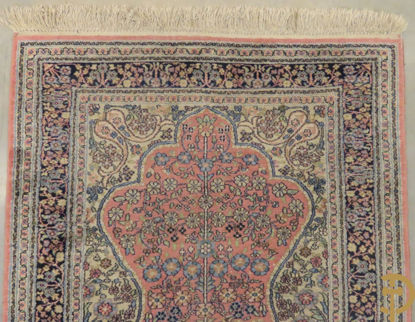 Oosters handgeknoopte loper zijde op katoen met amfoor en bloemenmotieven