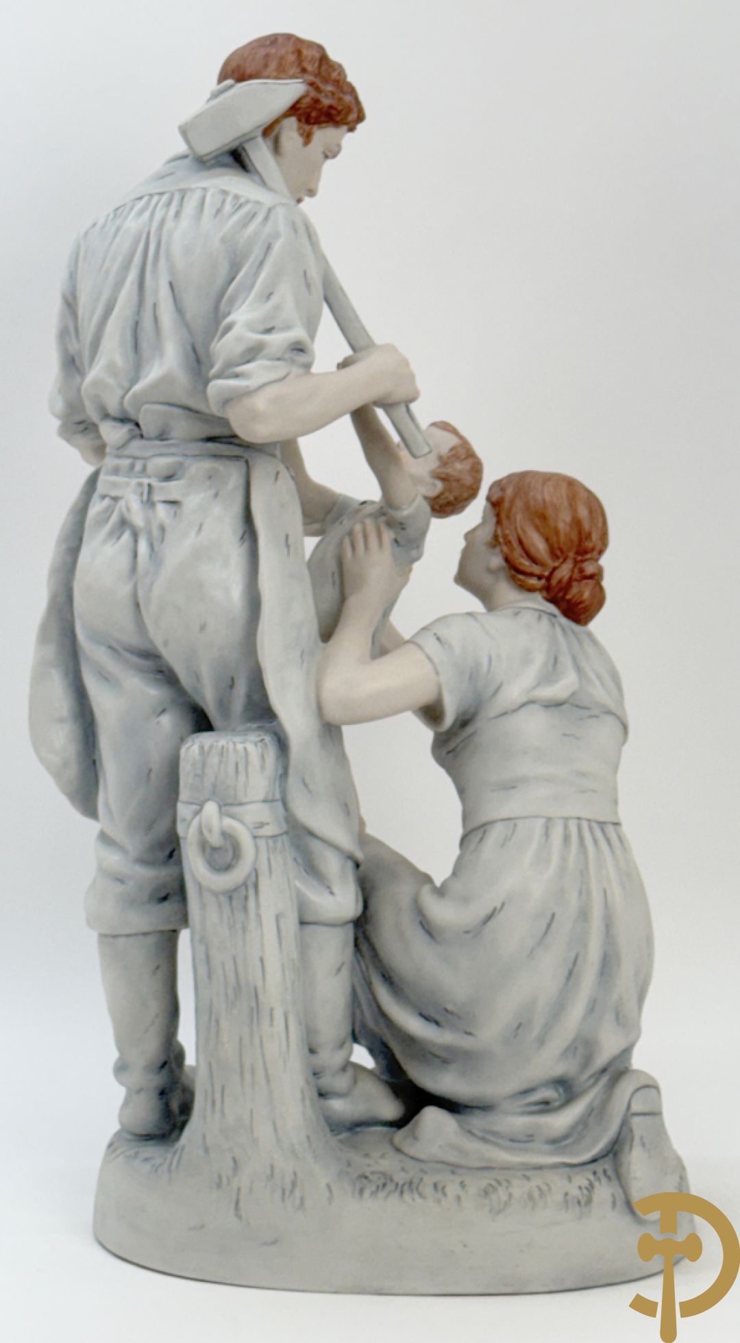 Royal Dux beeld van smid met vrouw en kind, nummer 11559