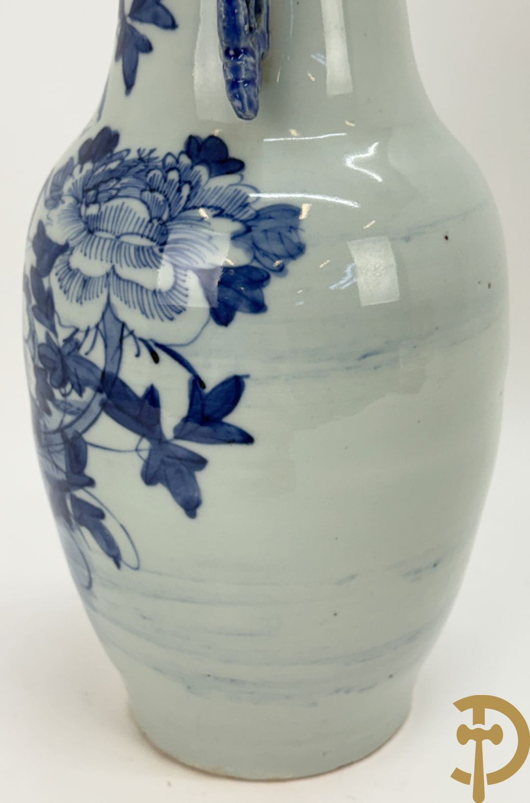 Chinese blauw/witte porseleinen vaas met bloemen en vogeldecor
