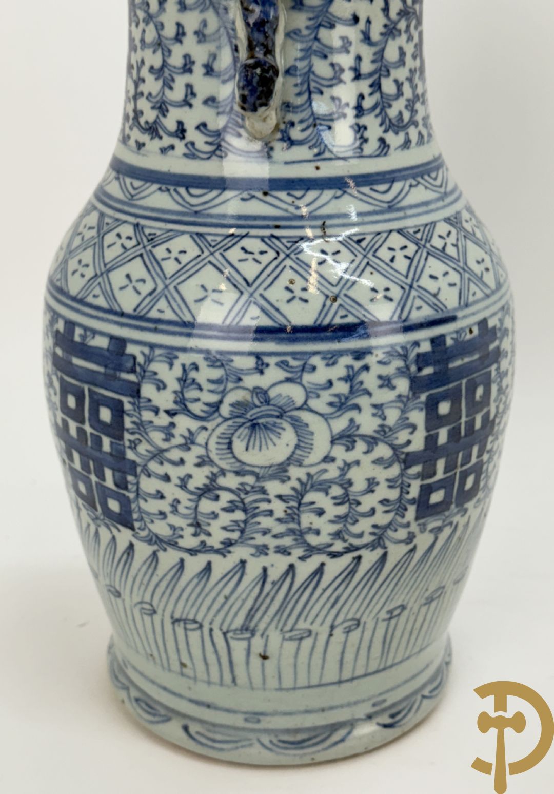 Chinese porseleinen blauw/wit vaas met tekens