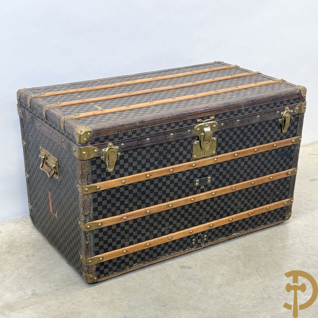 Antieke reiskoffer Louis Vuitton met houten latten, genummerd N41601, met bijhorende sleutel