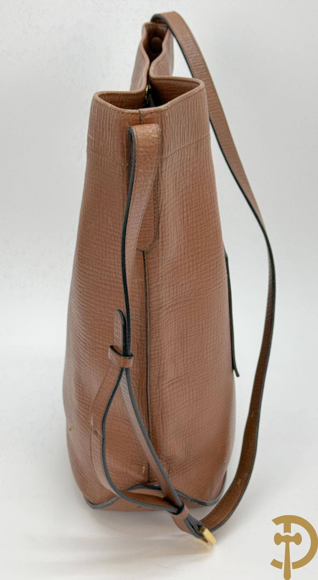 Bruine en zwart lederen handtas Delvaux + boek van Delvaux met documentatie