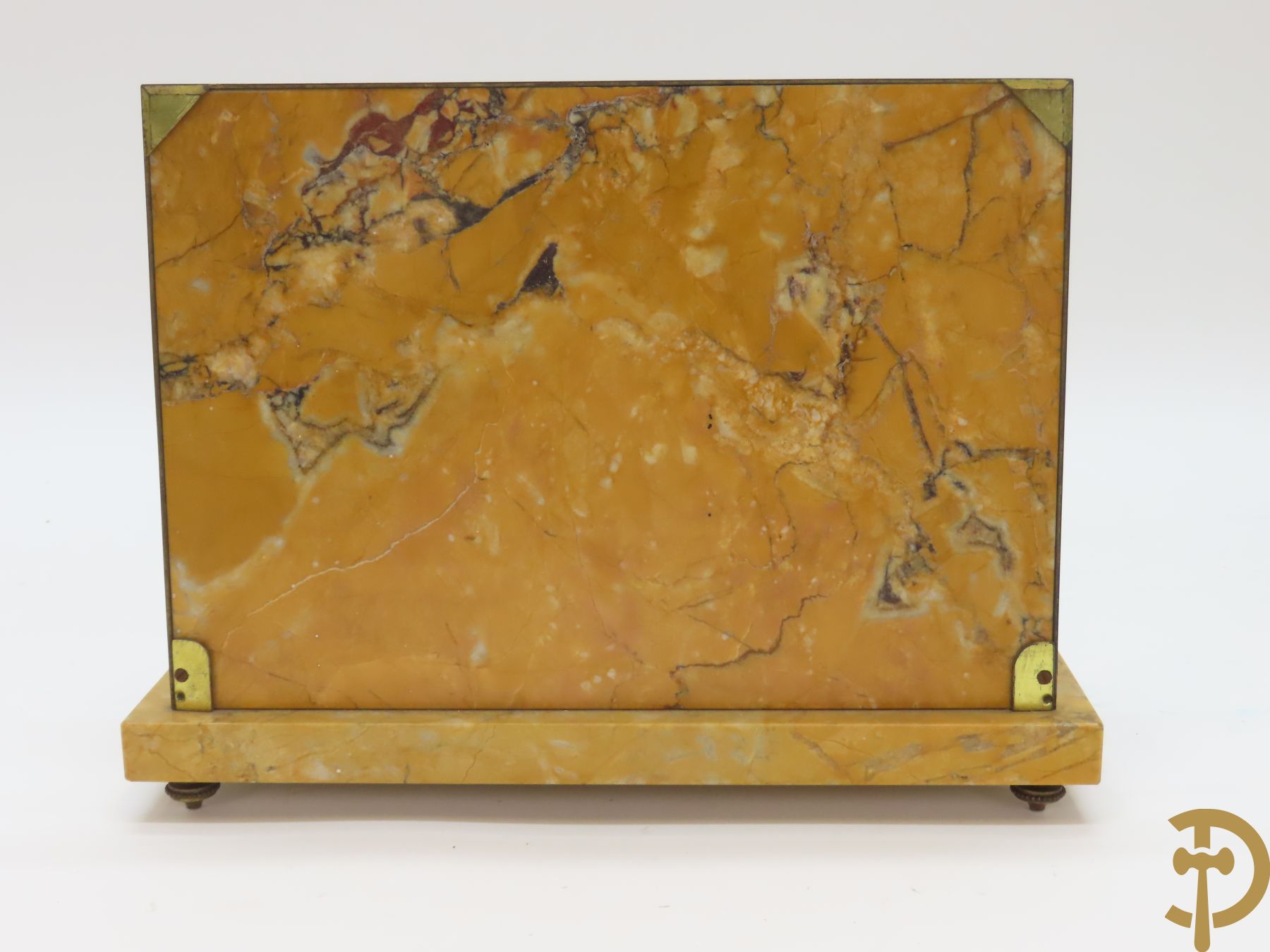 Marmeren inktstel met centraal verguld bronzen beeld met figuur van Lorenzo De Medici naar Michelangelo marmeren brievenhouder