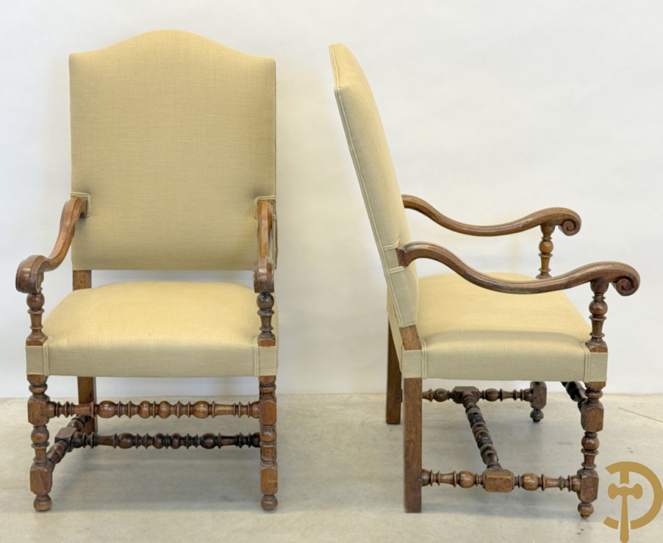 Paar notelaren Louis XVIII armzetels