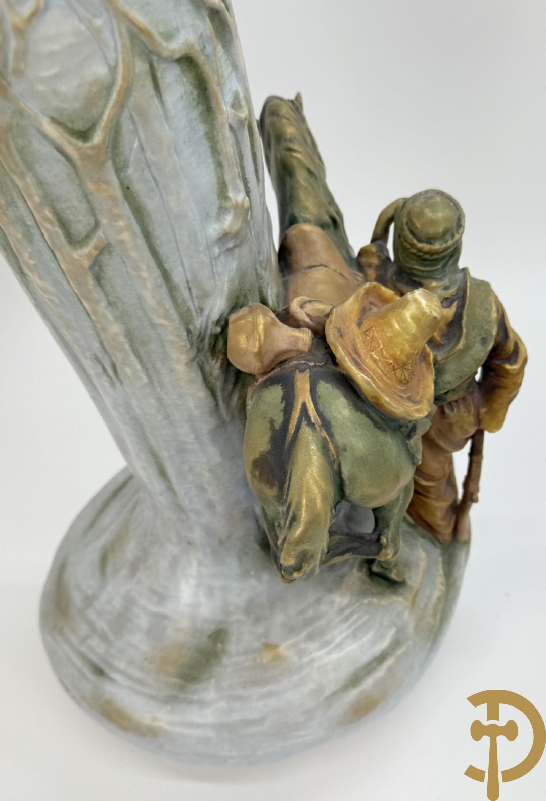 Paar Austria vazen bezet met orientaalse ruiters, nummer 4935