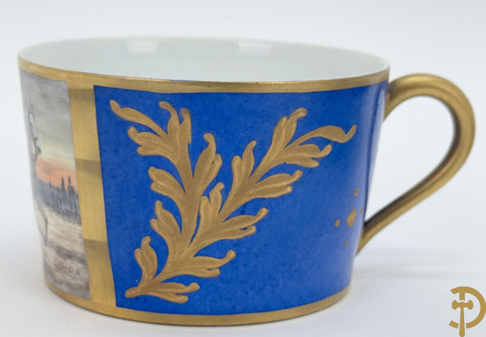 Porseleinen kopje en schoteltje met voorstelling van Napoleon te paard, JPC Chanele + kopje in Limoges porselein + cachepot met bloemendecor