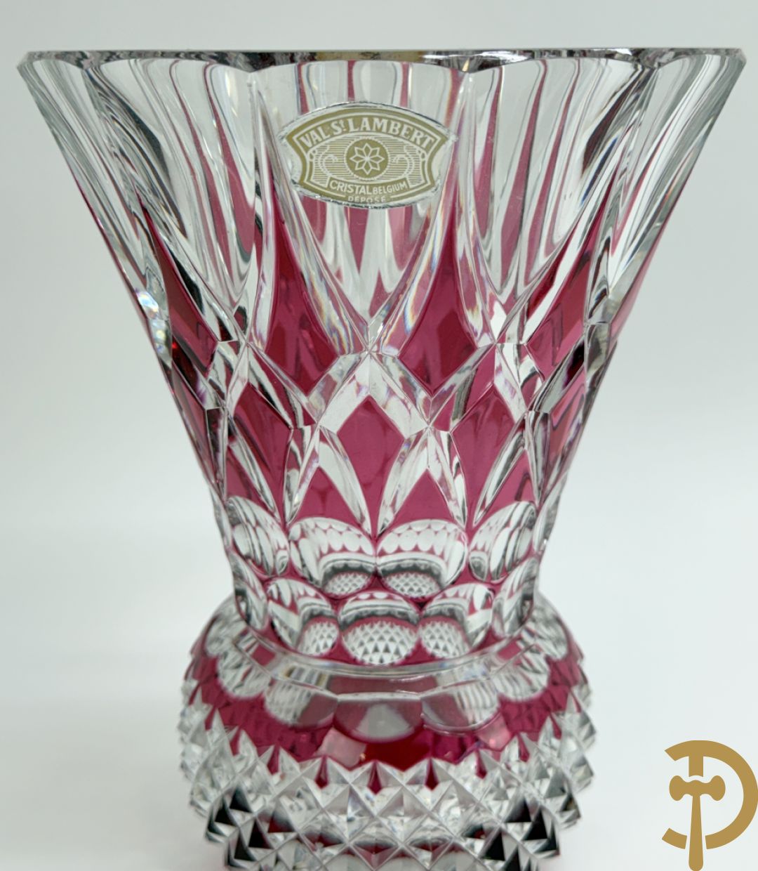 Val Saint Lambert  : Rode handgeslepen kristallen vaas