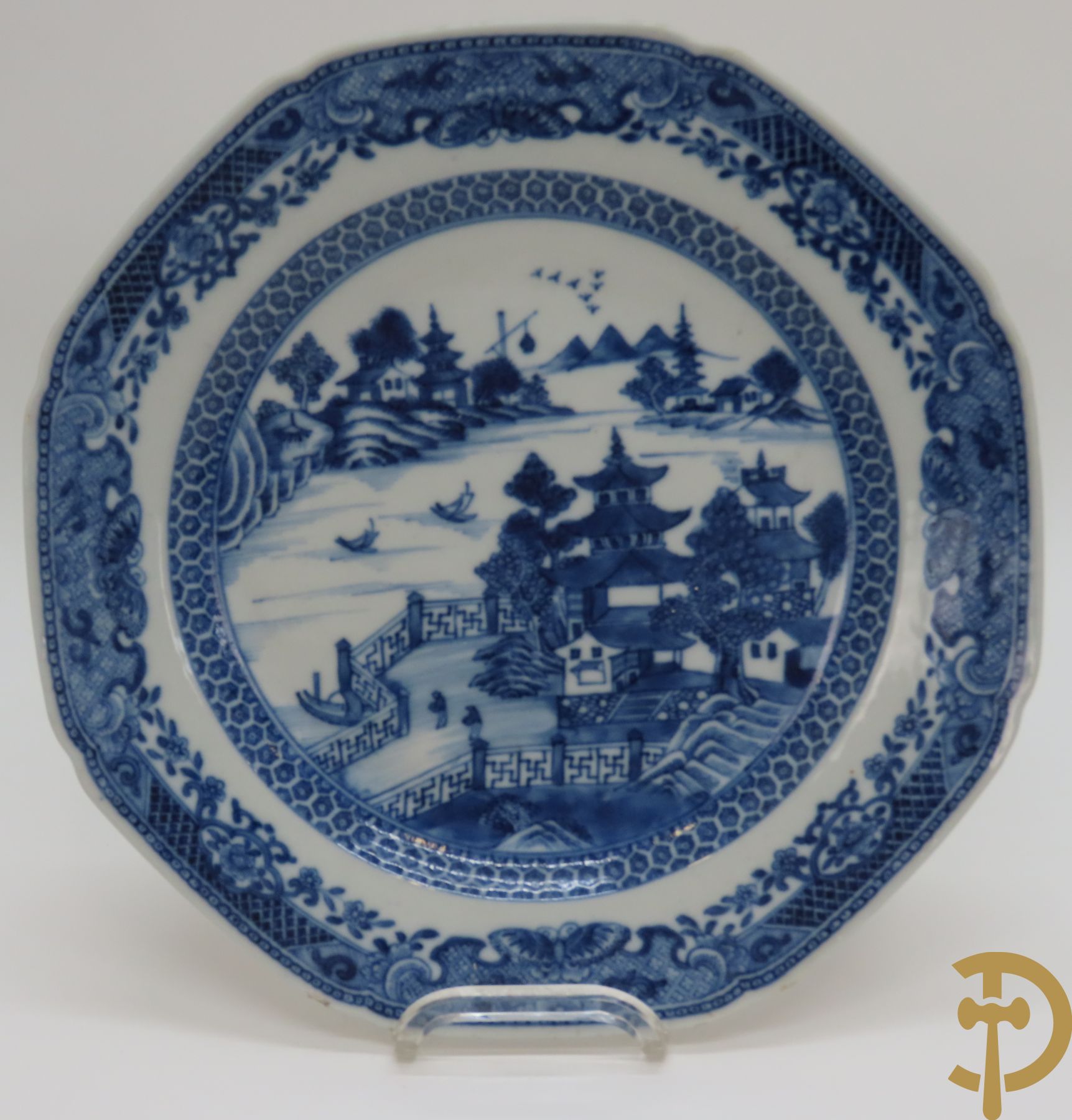 Vijf Chinese porseleinen bordjes met blauw/wit landschapsdecor met tempels