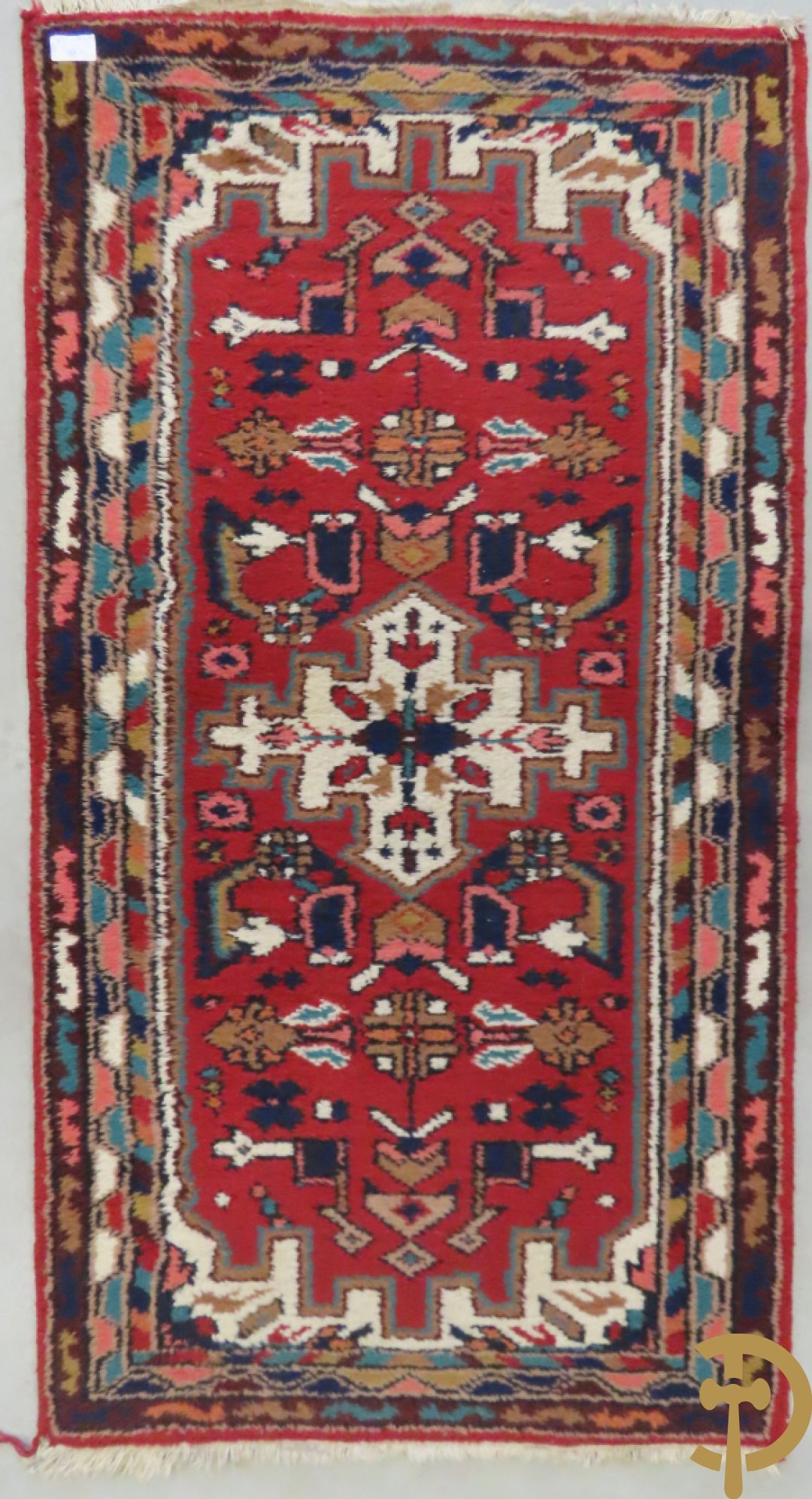 Drie oosterse handgeknoopte tapijten (2 Bouchara en 1 Hamadan)