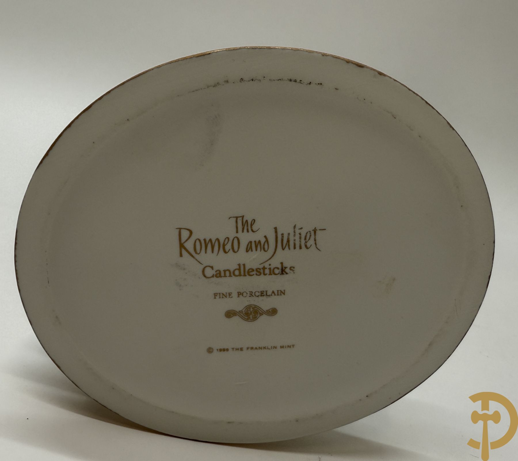 Paar porseleinen kandelaars van Franklin Mint 1986 uit de Romeo & Julia collection