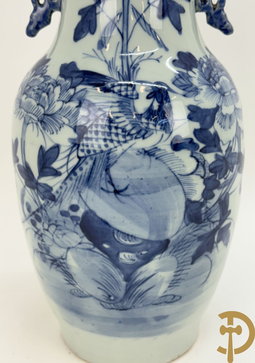 Chinese blauw/witte porseleinen vaas met bloemen en vogeldecor
