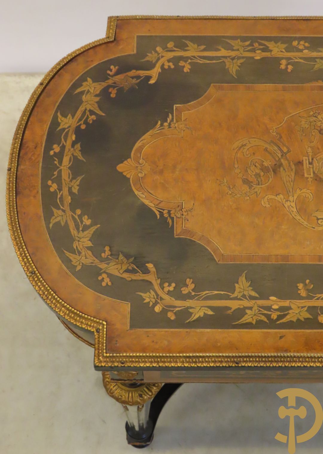 Napoleon III openklapbare opschiktafel/naaitafel met bloemenmarquetterie en amfoor in bovenblad, 19e