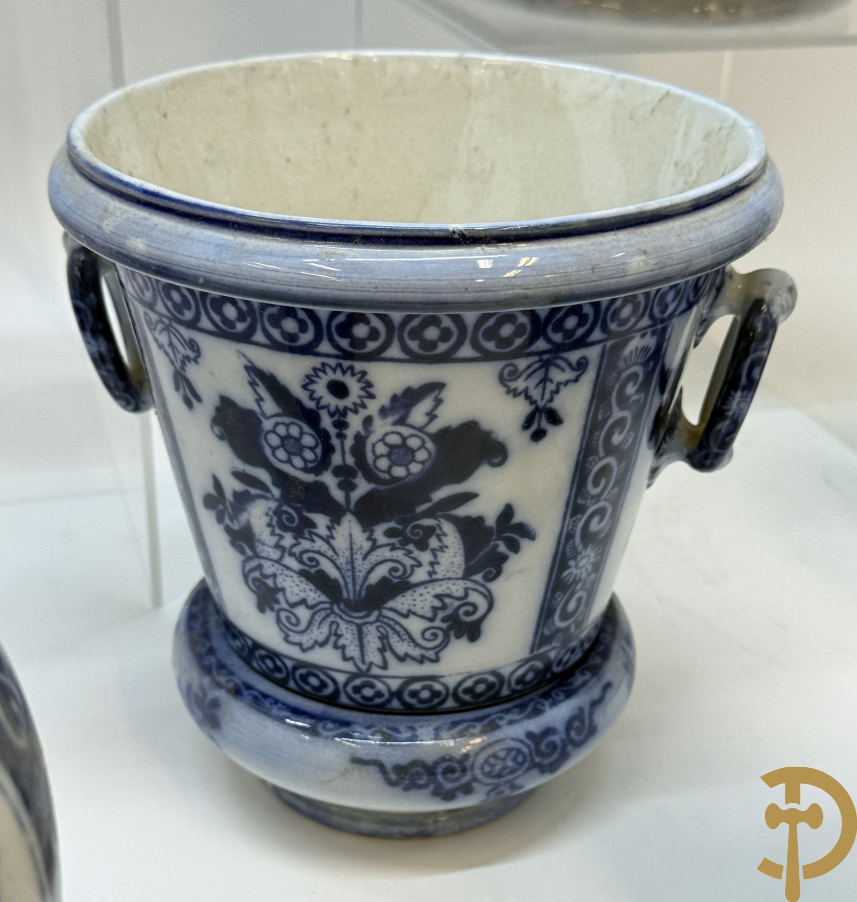 Verzameling cachepots en vazen P. Regout & Cie Maastricht