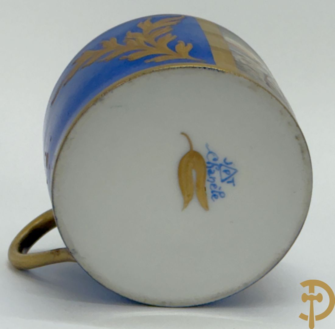 Porseleinen kopje en schoteltje met voorstelling van Napoleon te paard, JPC Chanele + kopje in Limoges porselein + cachepot met bloemendecor