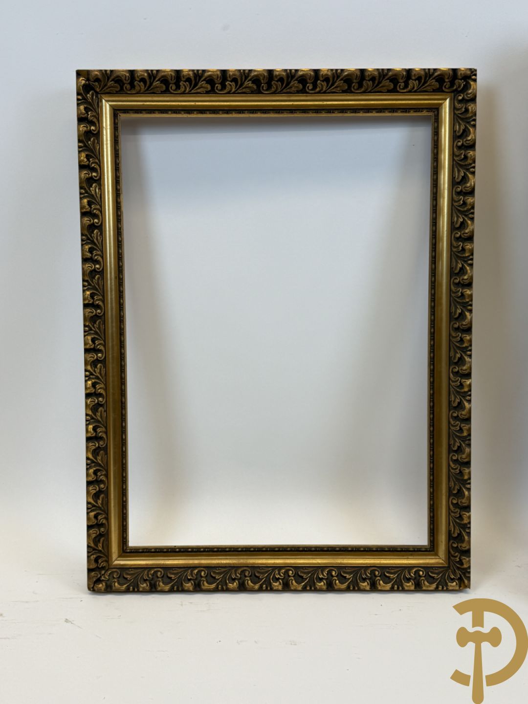 Oude vergulde lijsten Louis XVI stijl, deels met moulures