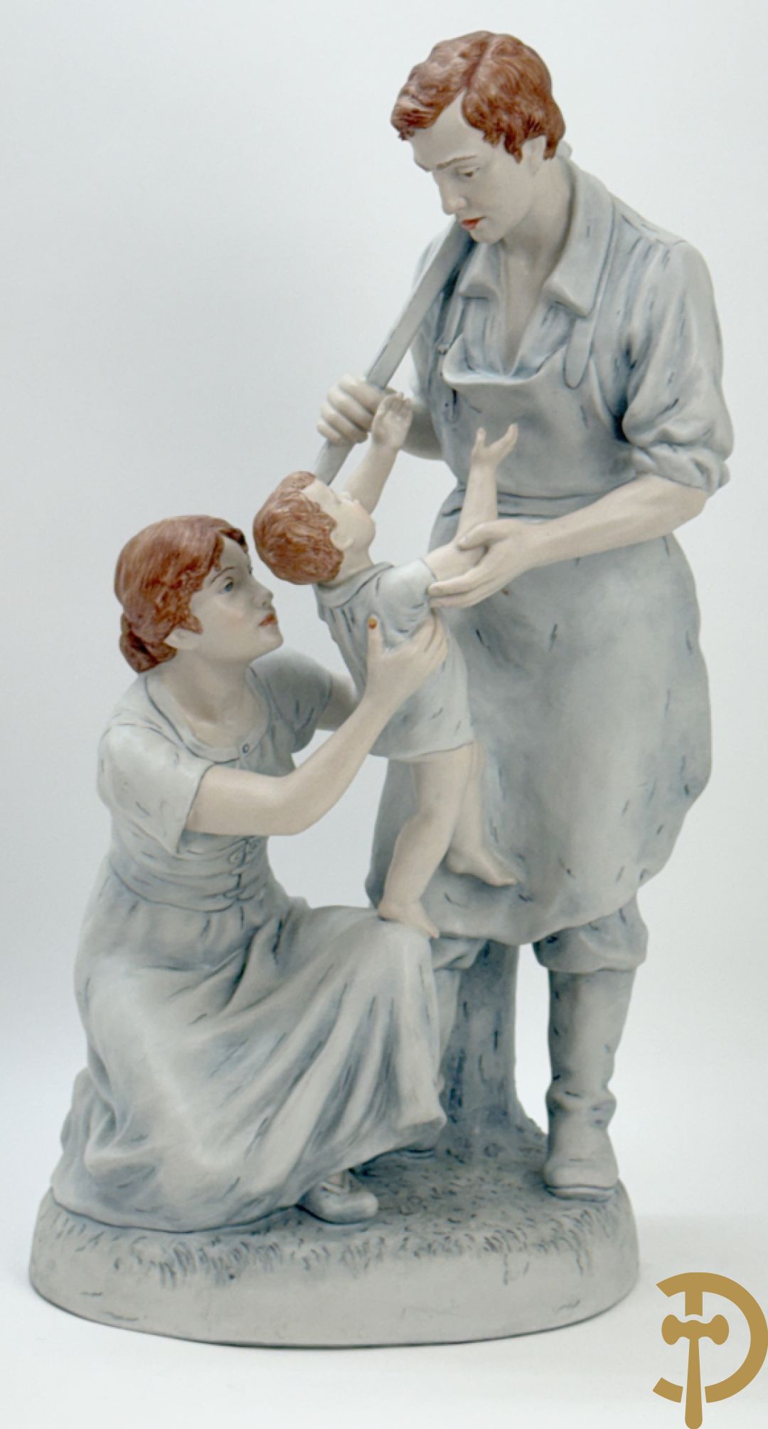 Royal Dux beeld van smid met vrouw en kind, nummer 11559