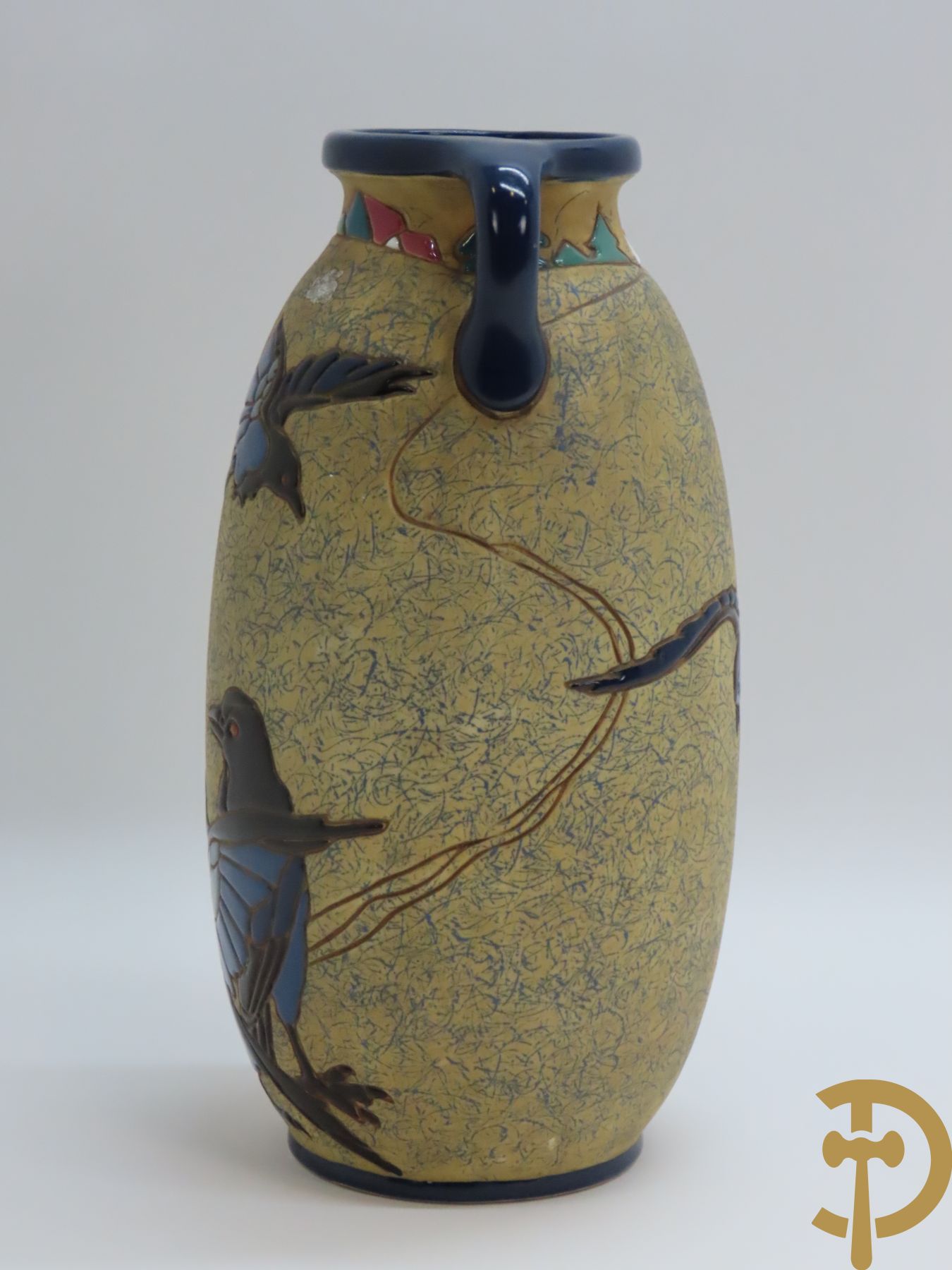 Art Deco vaas in meerkleurige faience met vogeldecor, Amphora getekend