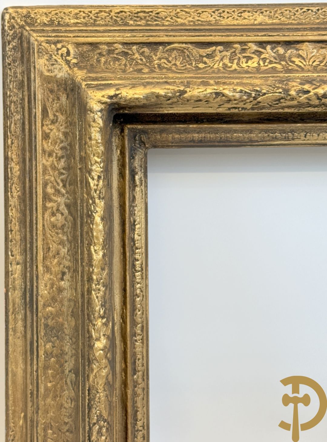 Oude vergulde lijsten Louis XVI stijl, deels met moulures