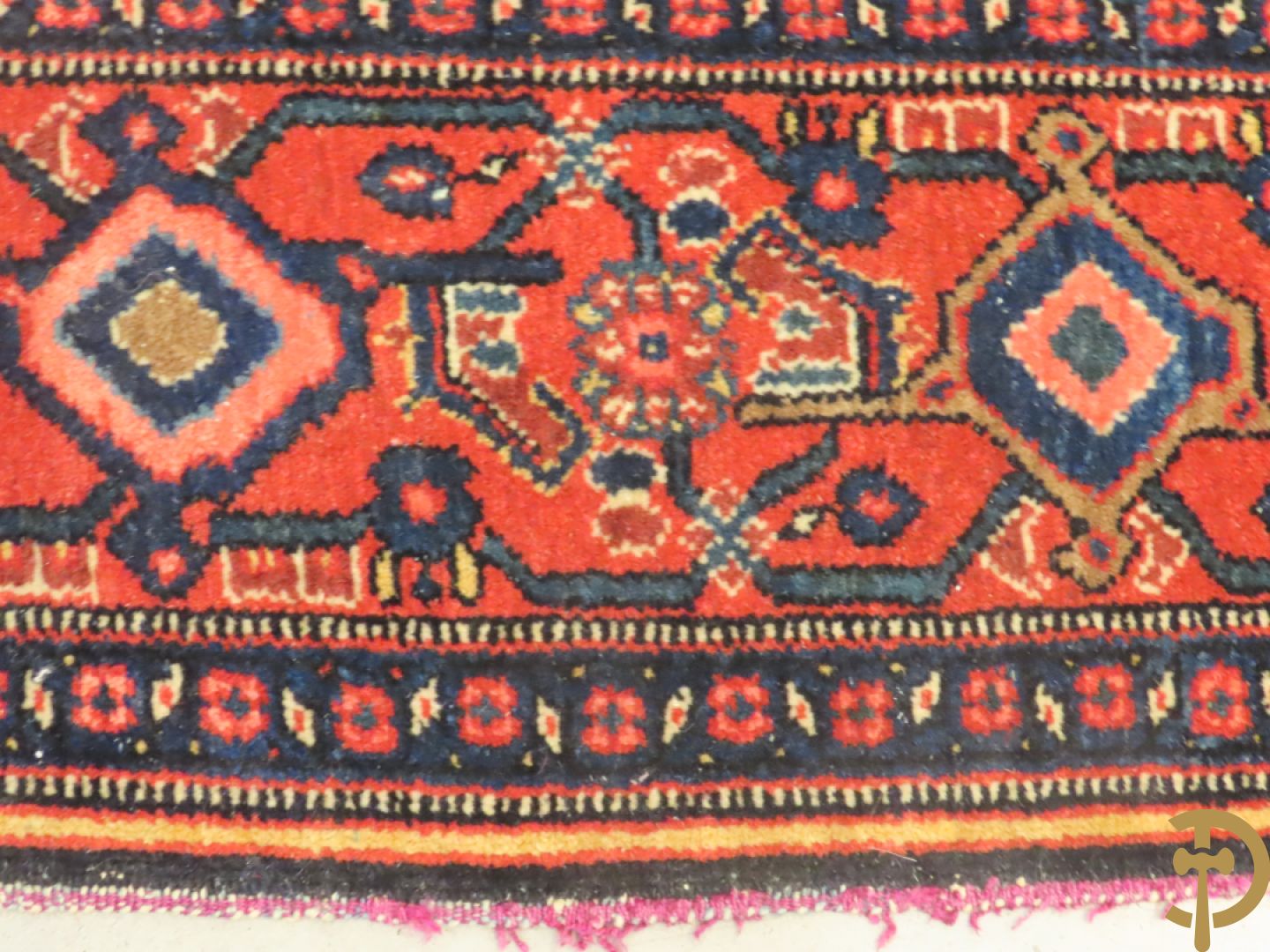 Antiek oosters handgeknoopt tapijt met doorlopend decor