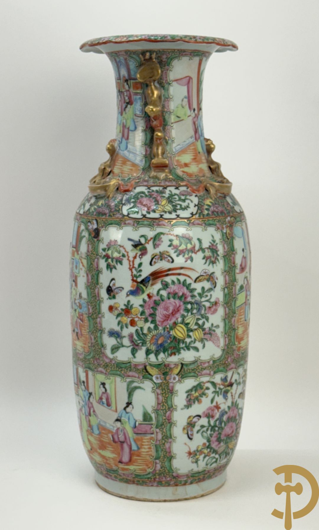 Chinese porseleinen Kanton vaas met geanimeerde taferelen