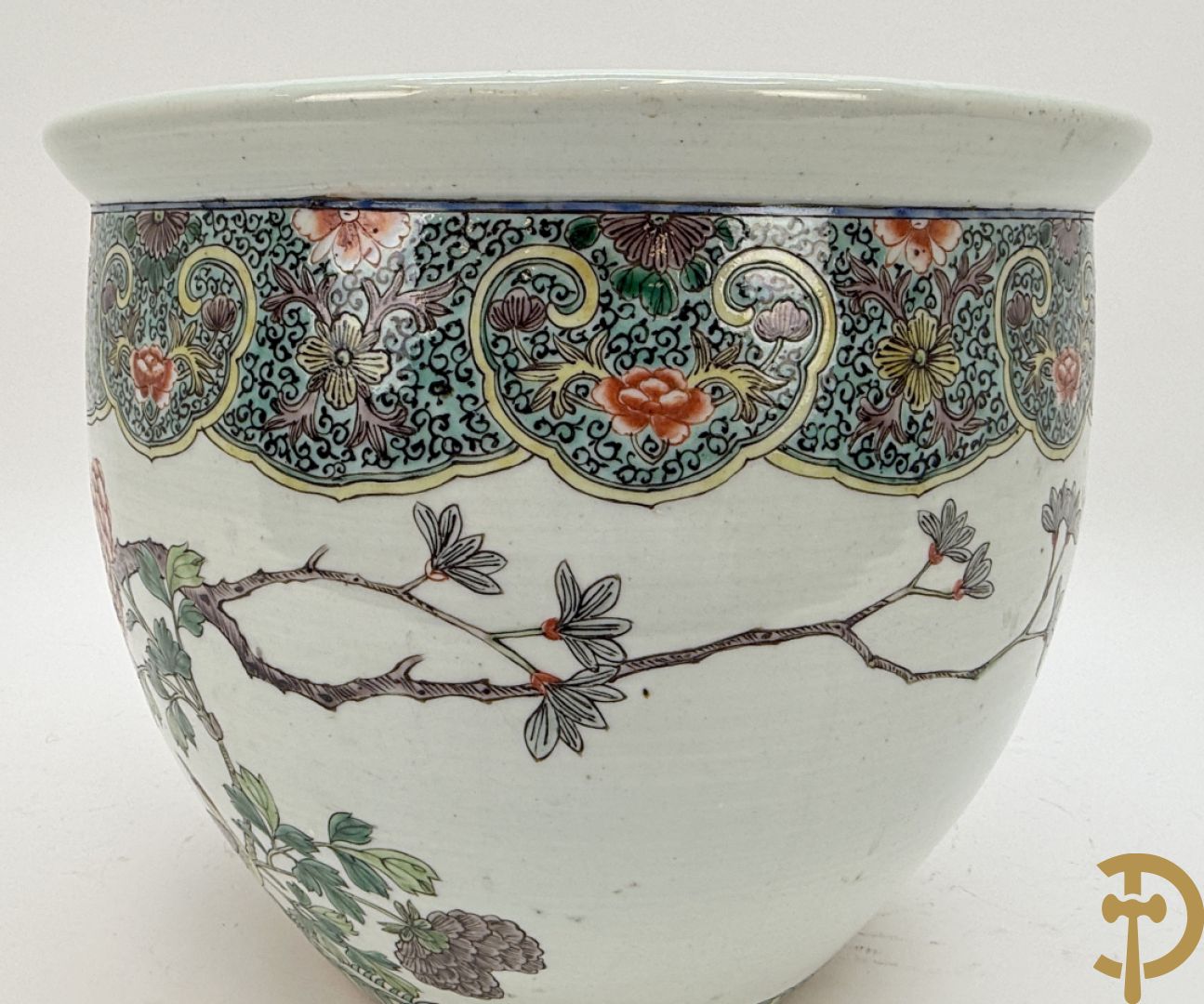 Chinese porseleinen cacheot met bloemen en vogeldecor