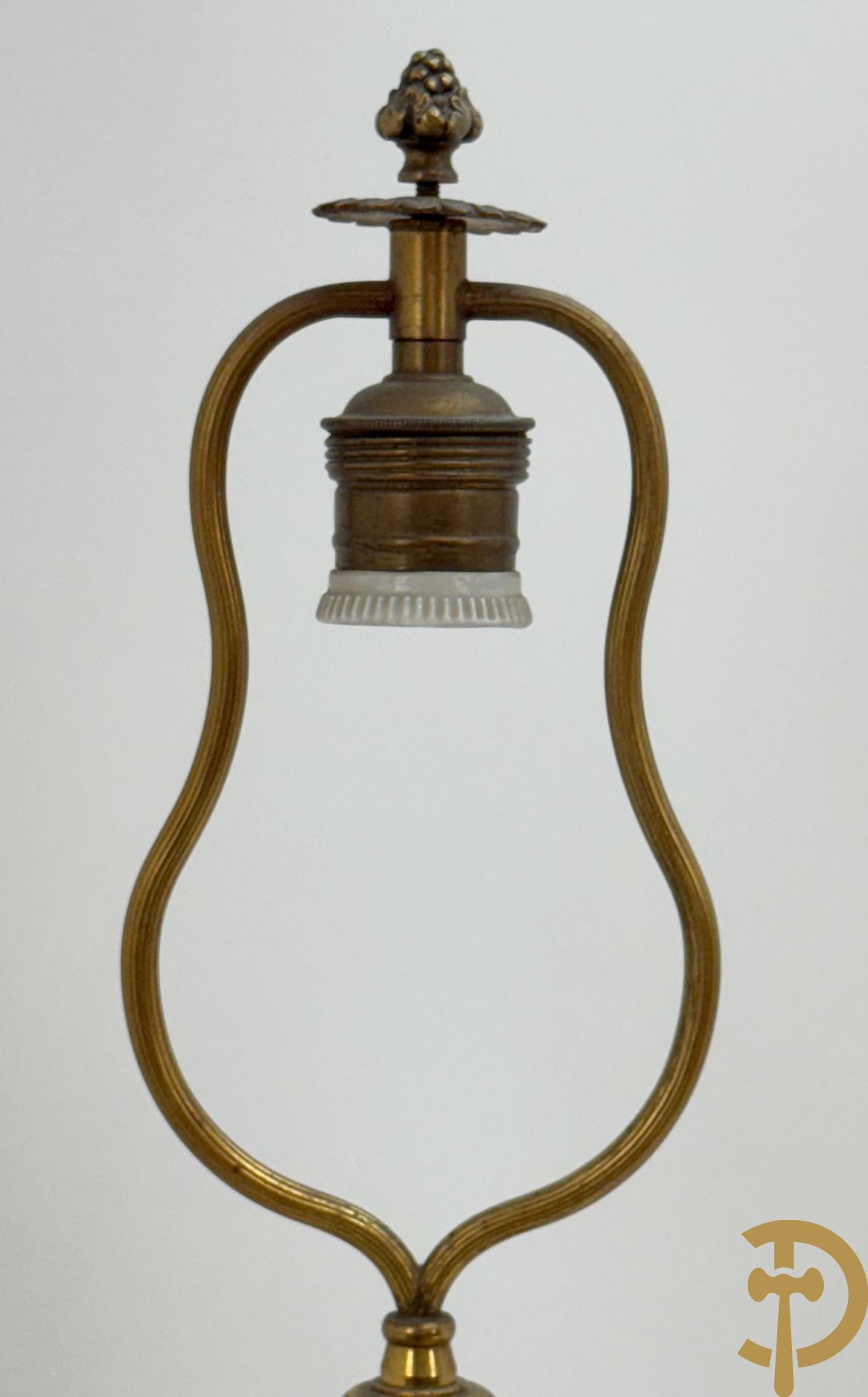 Bronzen stijl-lampadaire op klauwepoten, Charles X