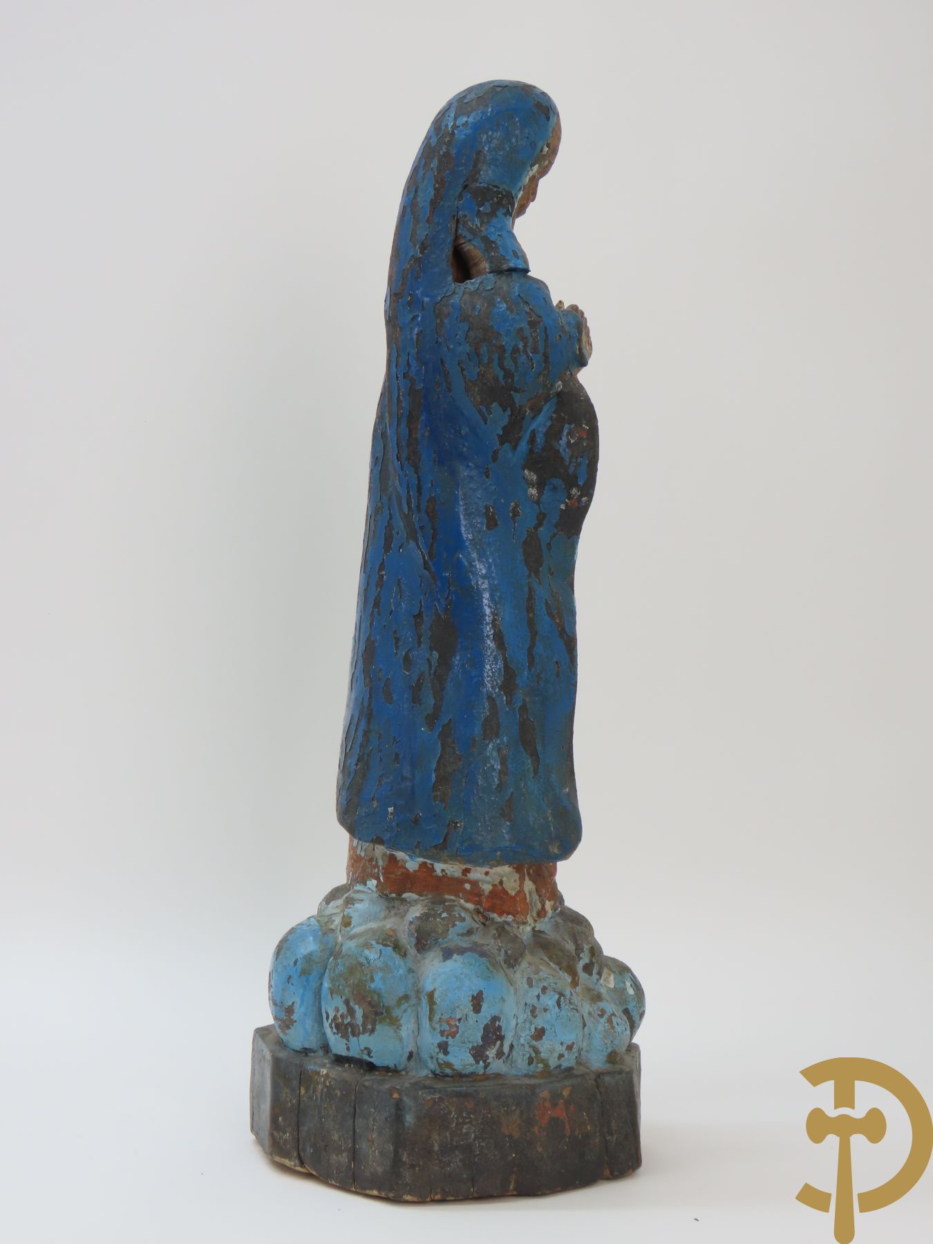 Antieke houtgesculpteerde gepolychromeerde staande Madonna