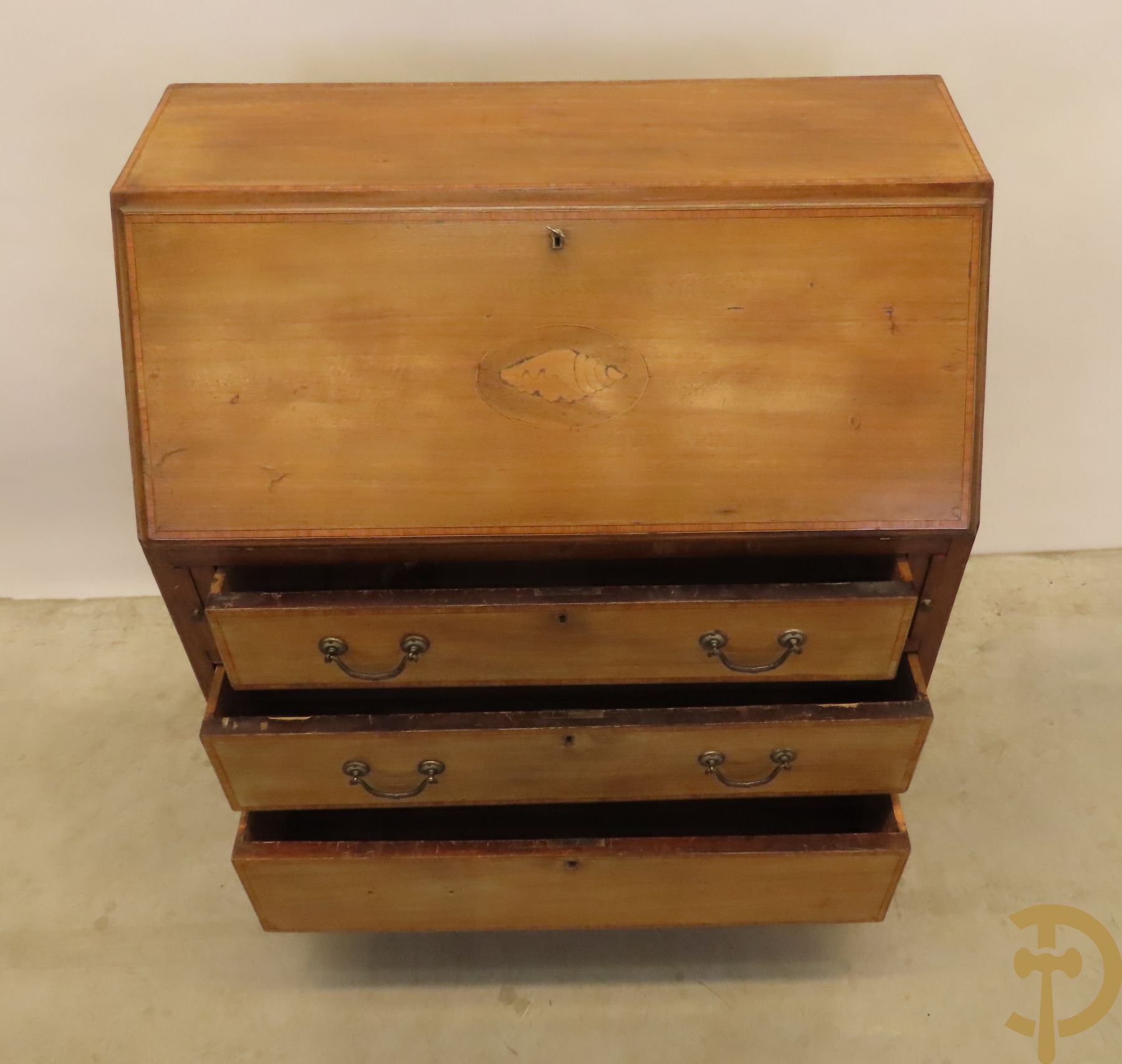 Engels notelaren klapbureau met 3 lades en inleg