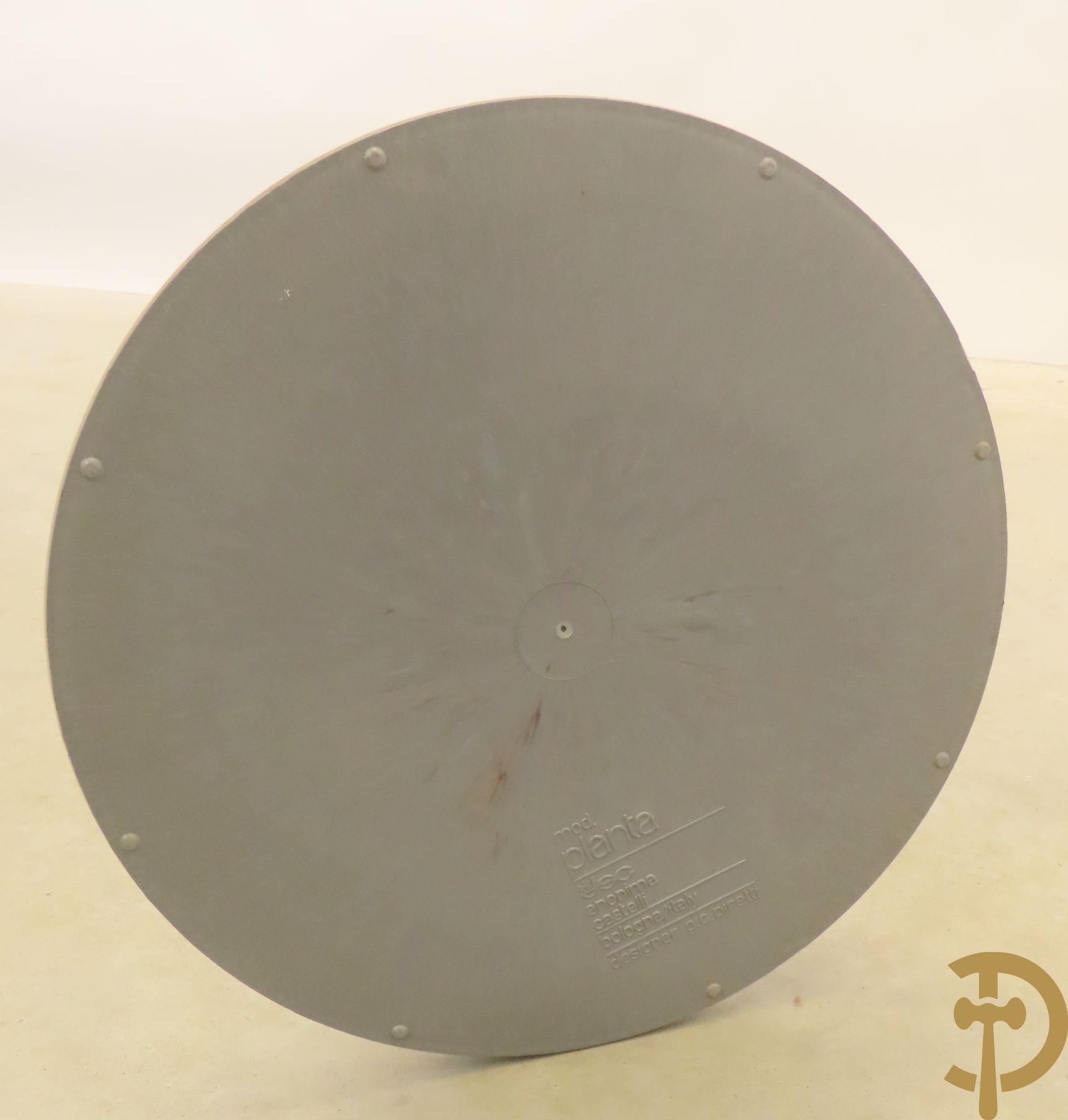 Plexi openklapbare kapstok, onderaan met parapluhouder, model Planta - designer G.C. Piretti voor de firma Anomima Castelli