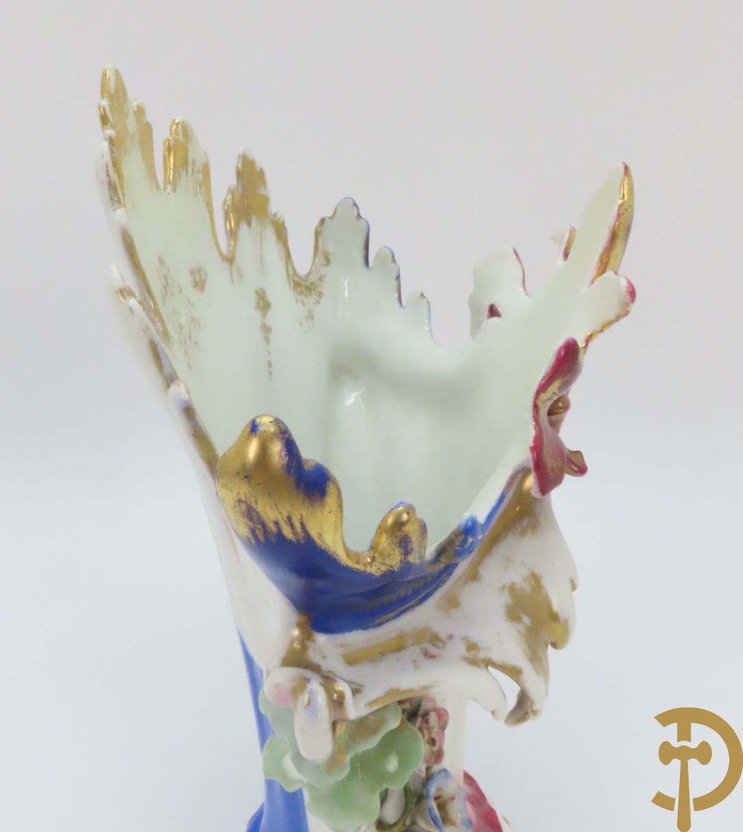 Paar Vieux Paris cornetvazen met rocailles, 19e