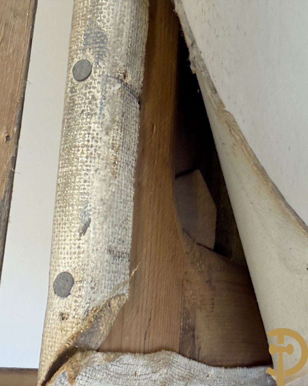 Onleesbaar getekend rechts onder 