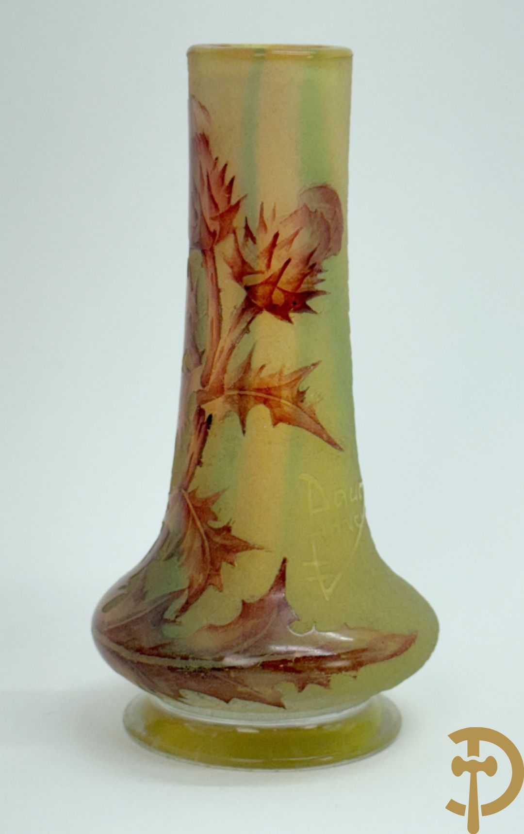 Vaasje in glaspasta met disteldecor, Daum Nancy getekend