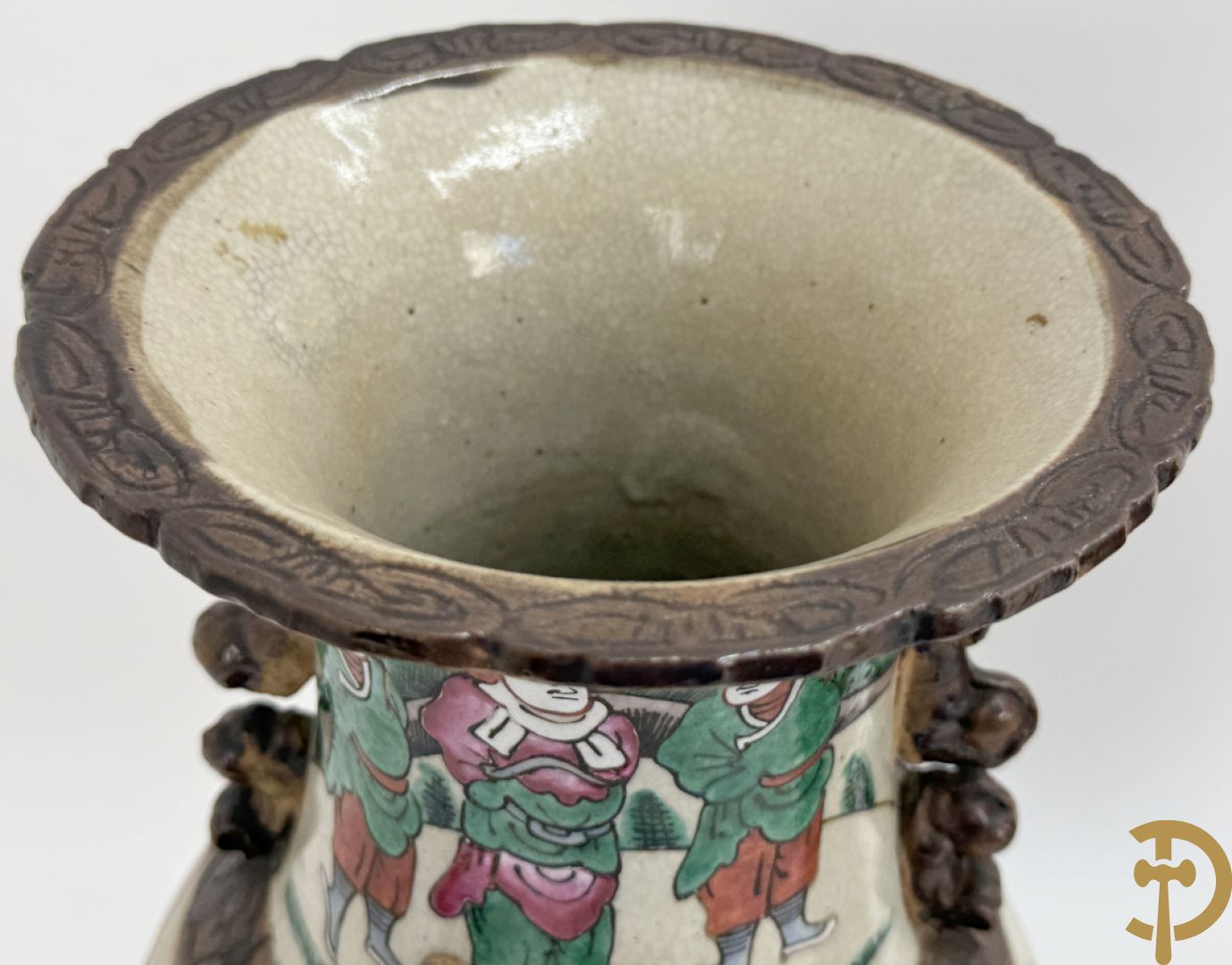 Paar Chinese Nankin vazen met krijgerdecor