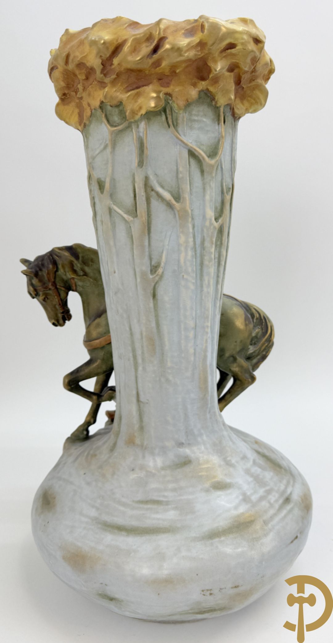 Paar Austria vazen bezet met orientaalse ruiters, nummer 4935