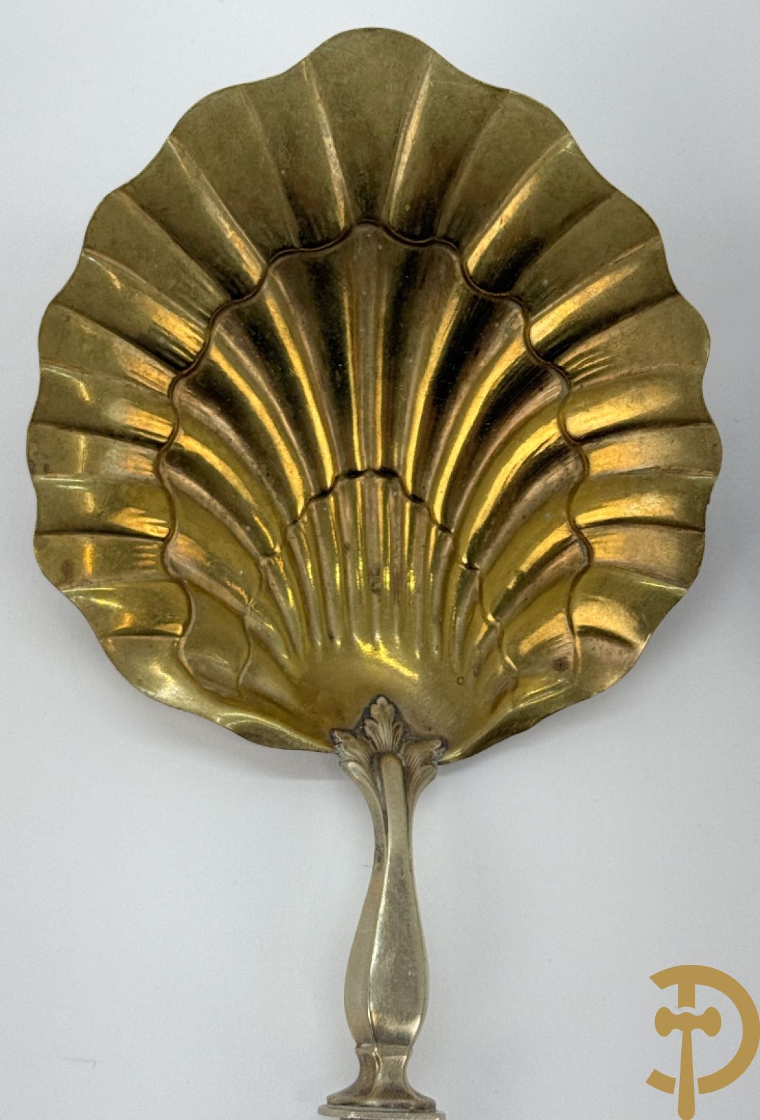 Schrijn met taartschep en 4 dessertvorkjes + 2 theezeefden + wildbestek