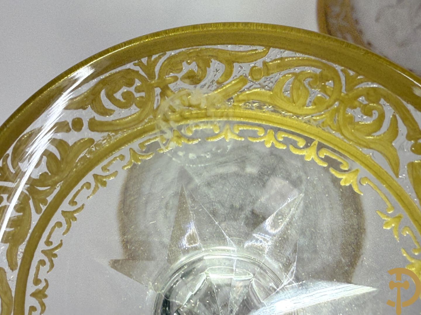 Set van 5 whiskey glazen, 1 waterglas, 1 witte wijnglas, 1 rode wijnglas, 1 champagnefluit en 
1 Longdrink glas, Saint Louis, model Thistle