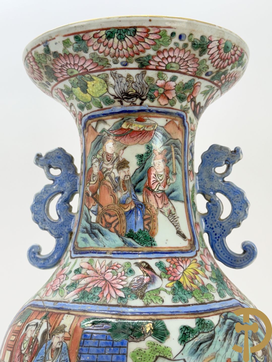 Chinese porseleinen vaas met geanimeerd krijgerdecor en vogeltaferelen