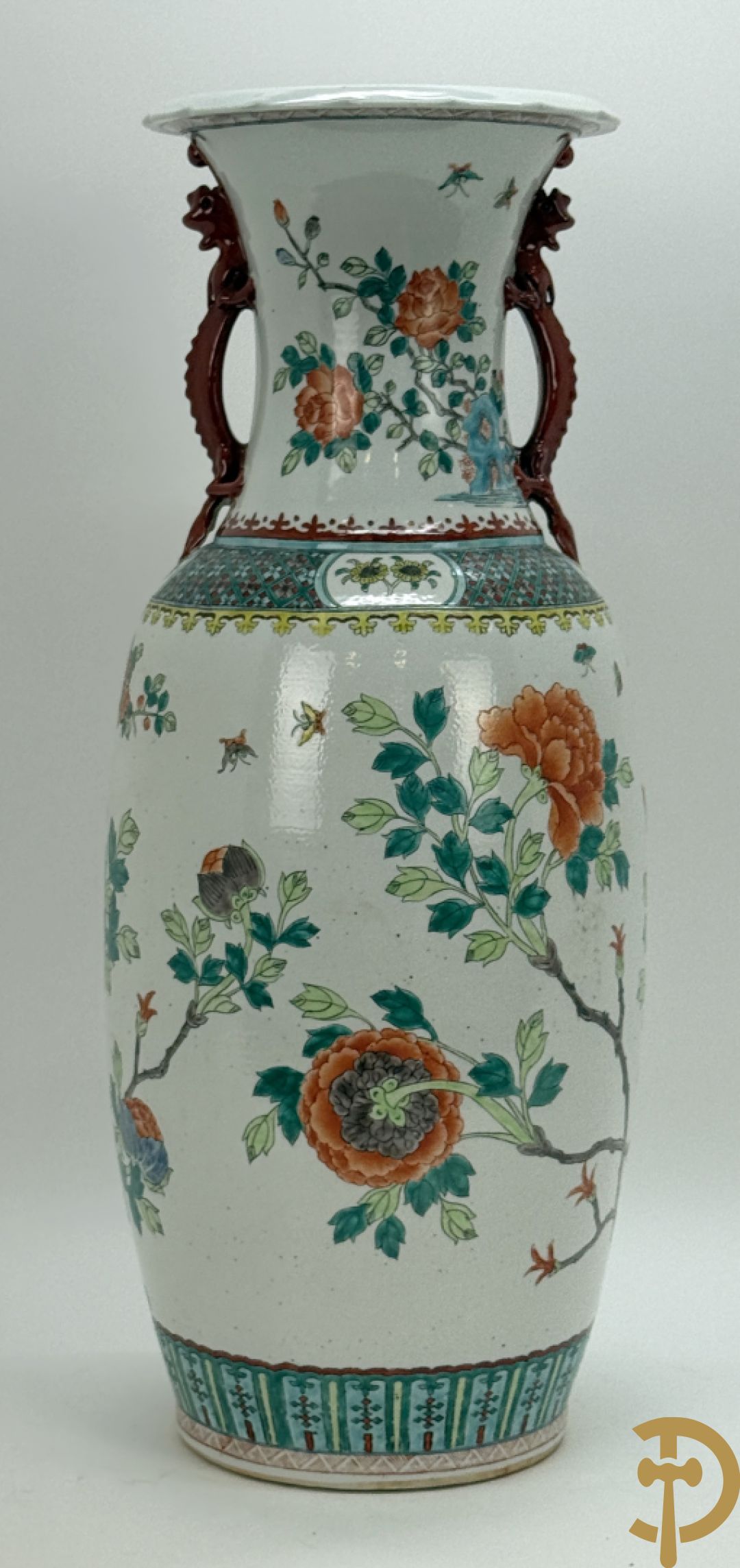Chinese porseleinen vaas met bloemen en vogelmotieven