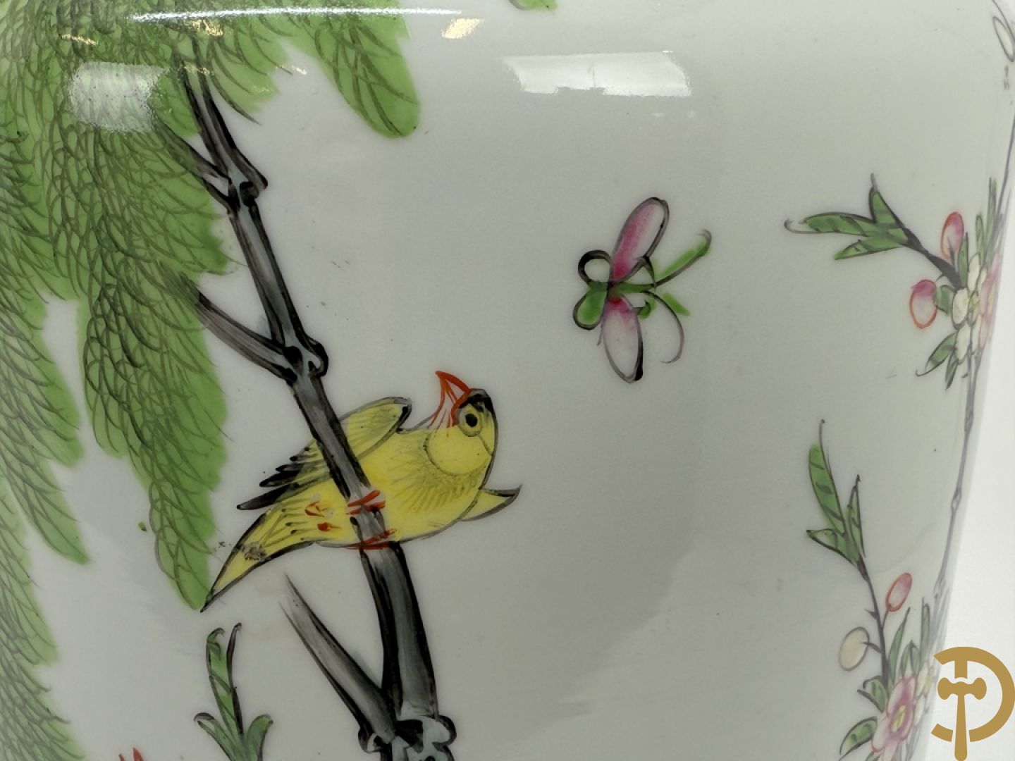 Chinese porseleinen vaas met decor van bloemen en vogels