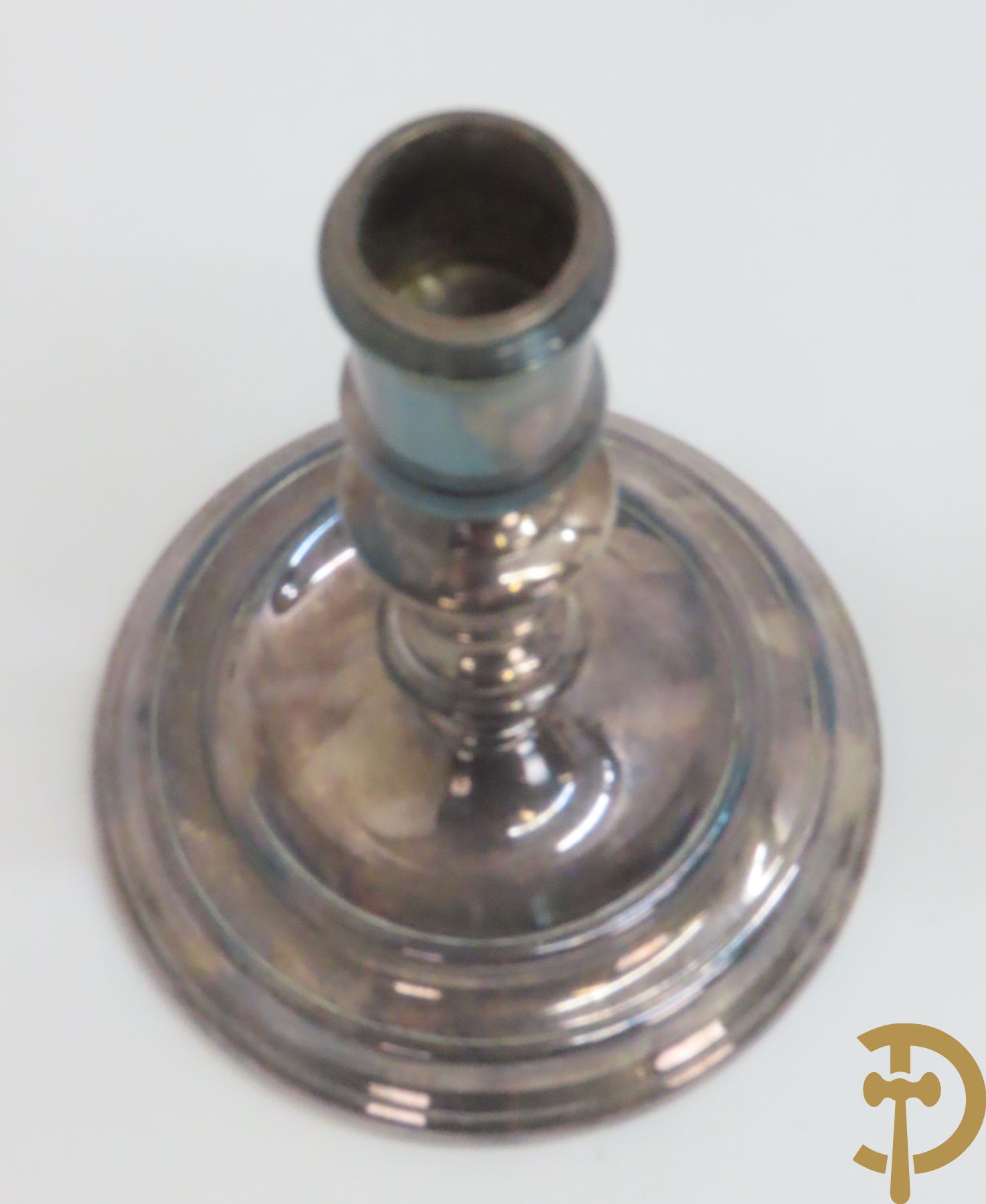 Zes paar verzilverde kandelaars