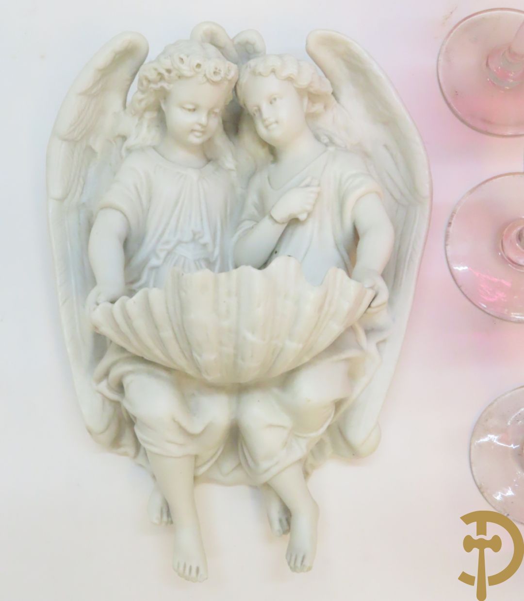 Mondgeblazen gekleurd glasservies + Chinees blauw/wit bord + Delfts bord + Vieux Bruxelles vaasjes e.a.