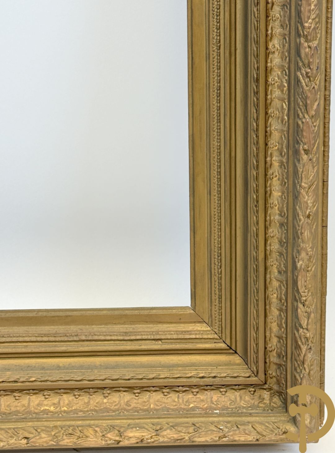 Oude vergulde lijsten Louis XVI stijl, deels met moulures